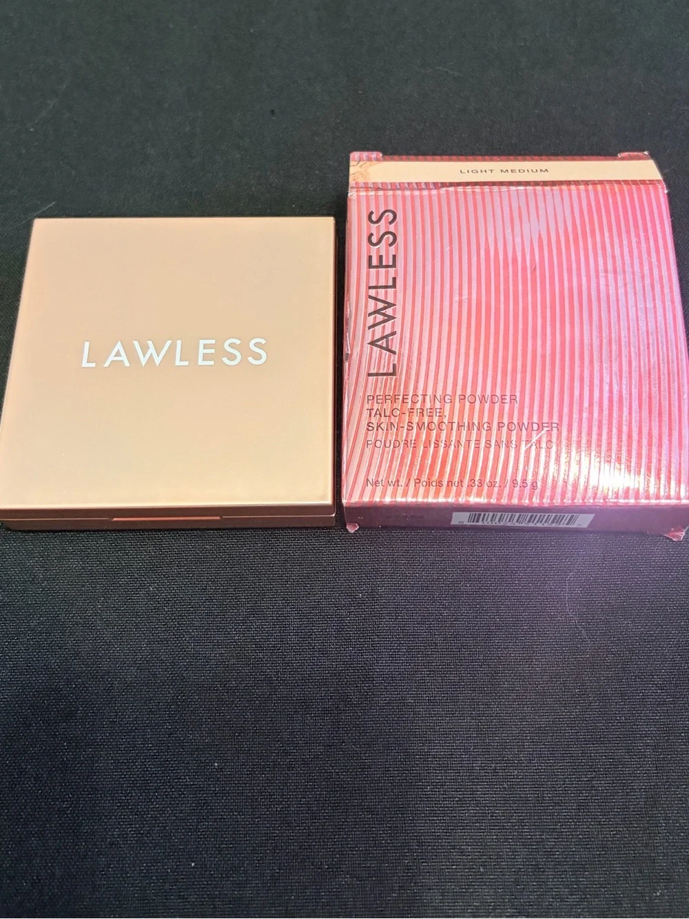 LAWLESS Skin-Perfecting Powder Skin Smoothing Compact Light Medium New FullSz